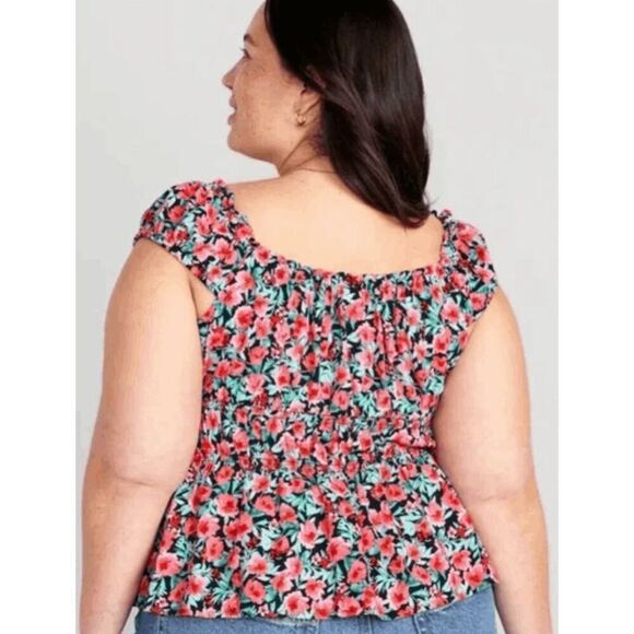 Old Navy Women Fitted Tie-Front Smocked Top - Picture 4 of 5